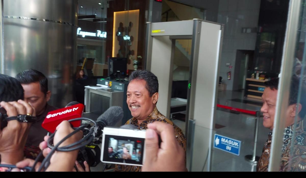 Hampir 3 Jam, KPK Cecar Menteri Trenggono soal Aliran Dana Dalam Dugaan Korupsi BUMN Bidang Telekomunikasi