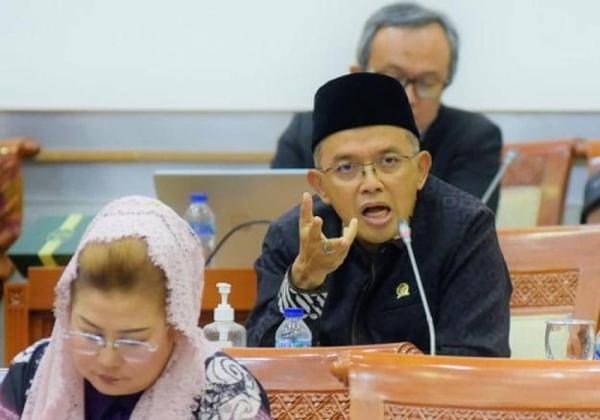 Anggota DPR RI Komisi VIII KH Maman Imanulhaq Desak Pemerintah Serius Turunkan BPIH 2025