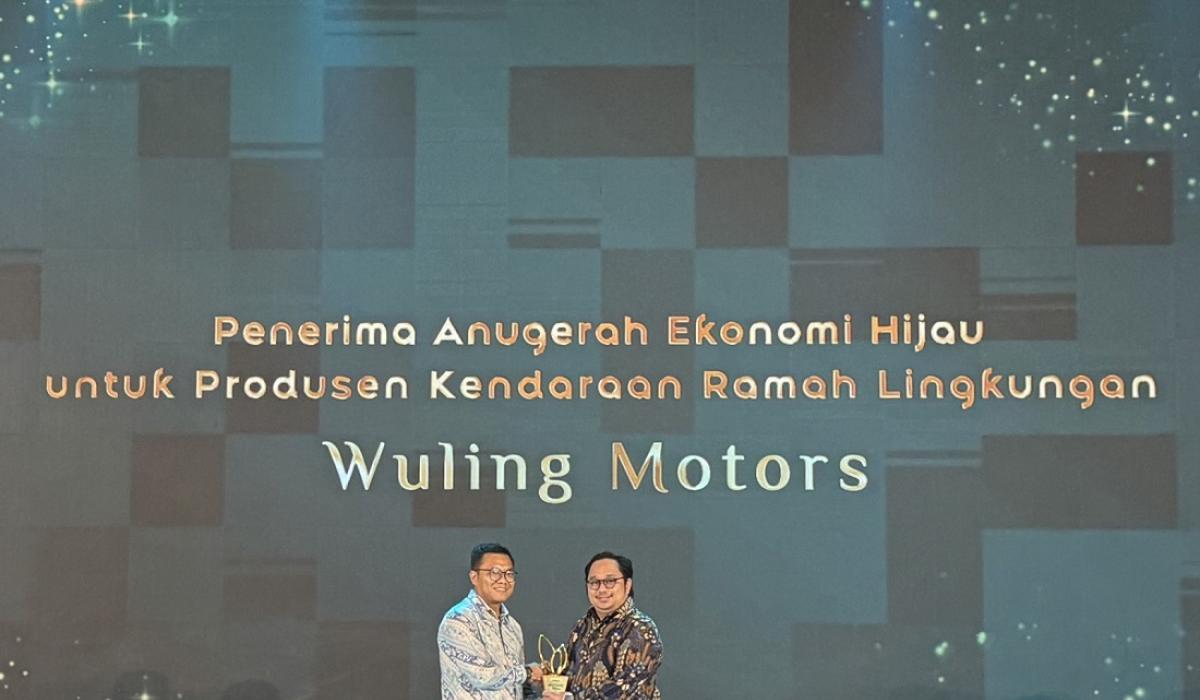 Wuling Raih Apresiasi Produsen Kendaraan Ramah Lingkungan dari Anugerah Ekonomi Hijau