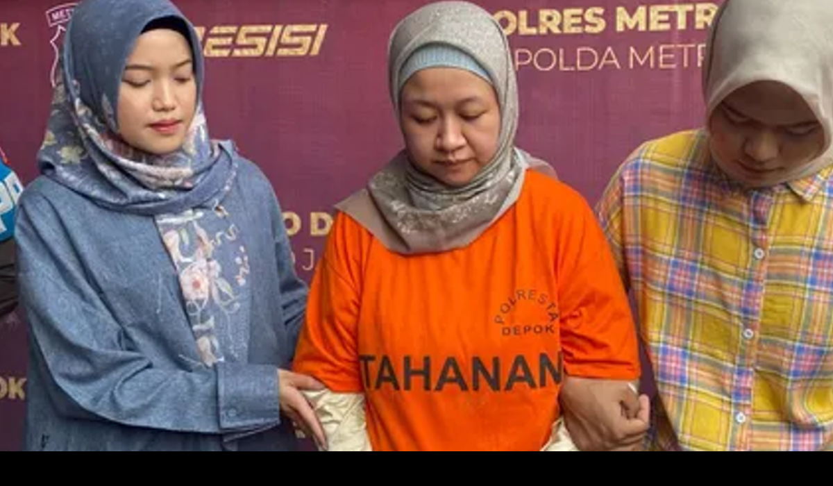 Tampang Meita Irianty Pakai Baju Tahanan, Wajahnya Lesu dan Mual-Mual Sedang Hamil