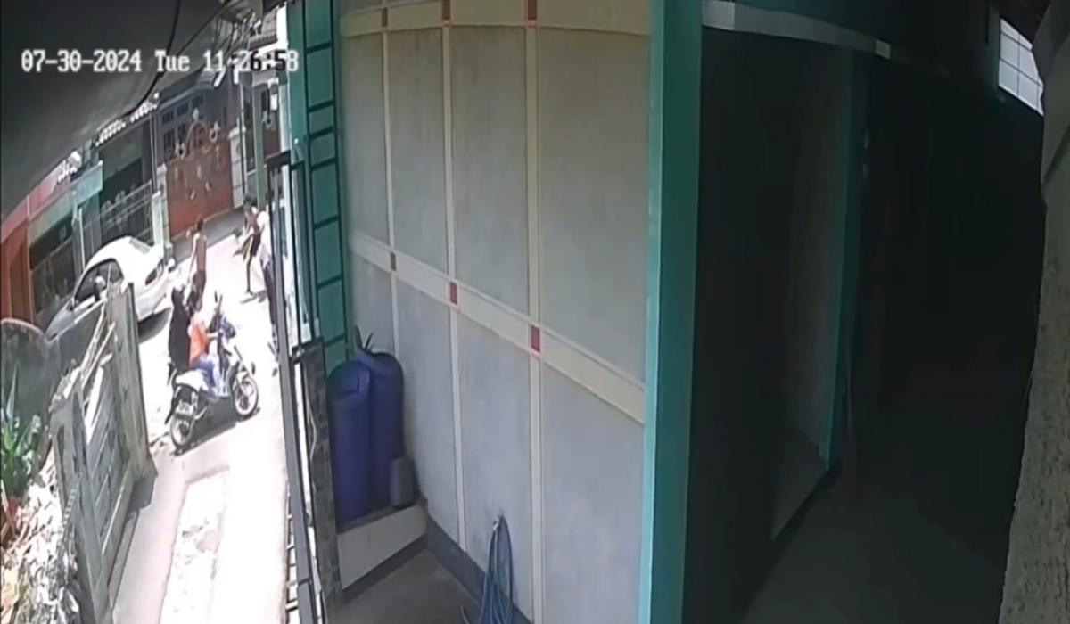 Viral Maling Motor di Bekasi Tabrakan Saat Kabur, Pelaku Diduga Mengancam Senjata Api