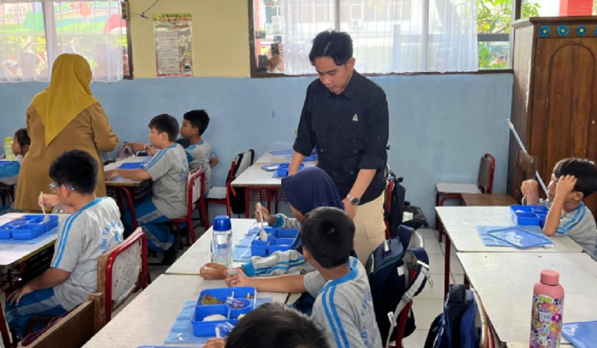 Gibran Tak Soalkan Nasi Jagung Masuk Menu Makan Bergizi Gratis, Asalkan...