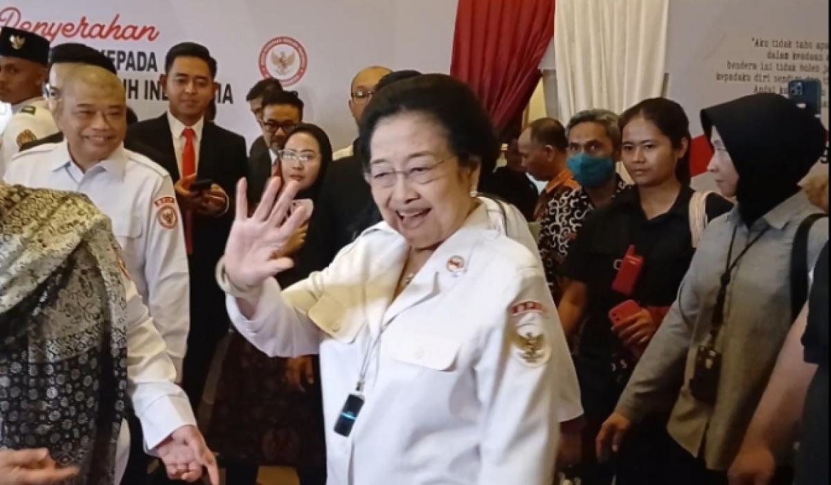 Tepis Keretakan Hubungannya dengan Jokowi, Megawati: Emangnya kenapa?