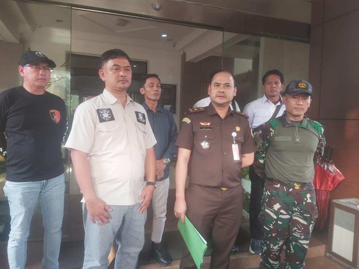 Kejari Tangerang Tegaskan Terdakwa Kasus Penipuan Berseragam Kopasus di PN Tangerang Bukan TNI Aktif!