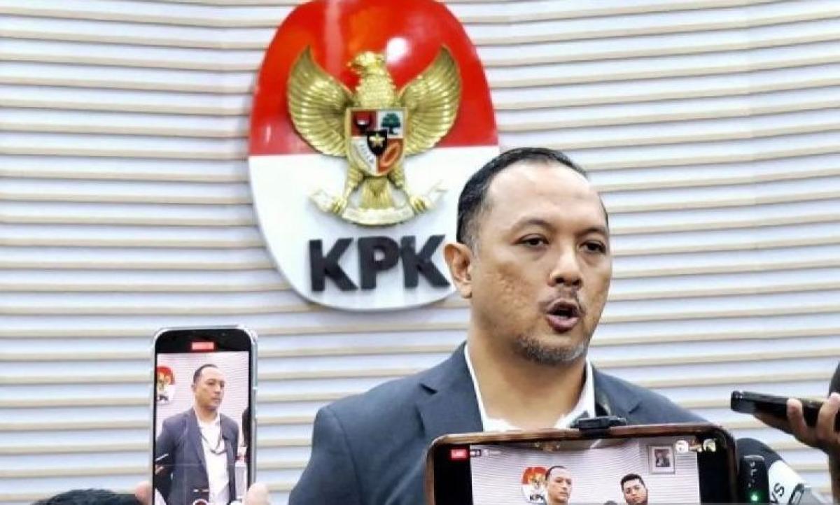 KPK Yakin Ada Petunjuk Tentang Harun Masiku Di HP Hasto Kristiyanto ...