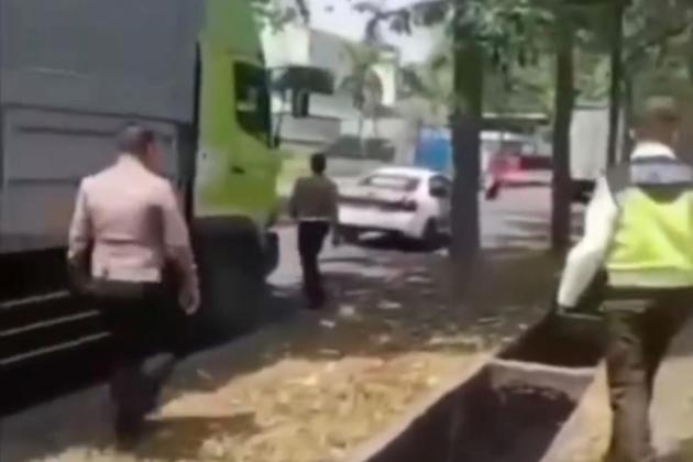 Polisi Razia Truk Parkir di Kawasan Industri Cikarang Bekasi, Begin Penjelasannya