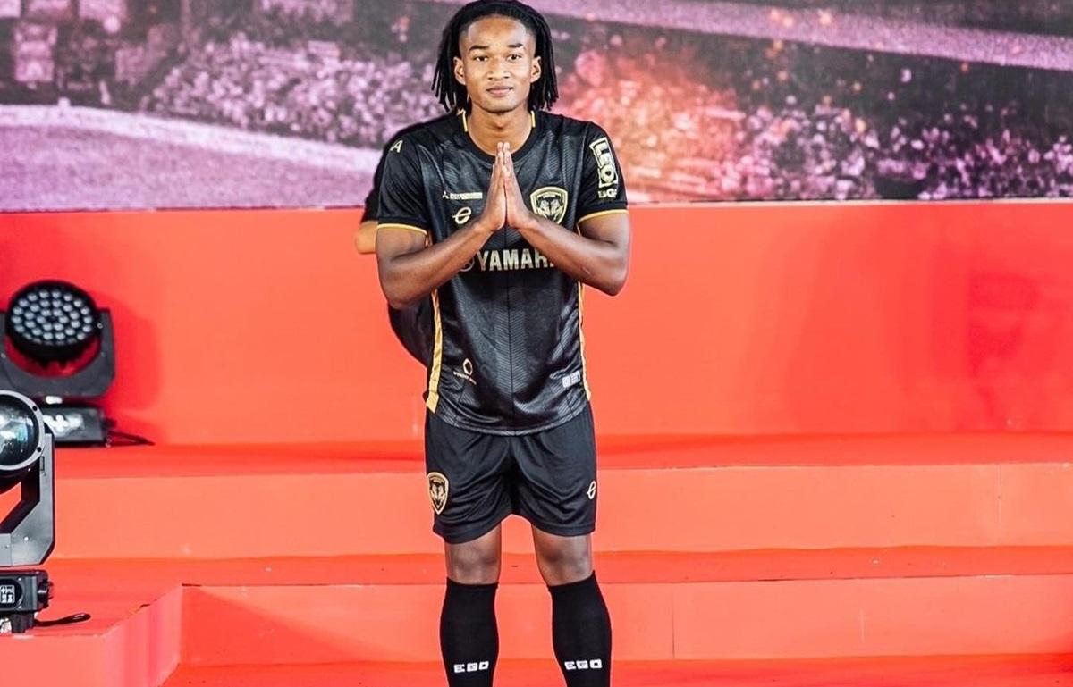 Ronaldo Kwateh Direkrut Klub Thailand Muangthong United