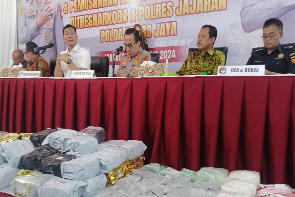 Ungkap 386 Kasus Narkoba, Polda Metro Jaya Musnahkan Barbuk Bentuk Transparansi