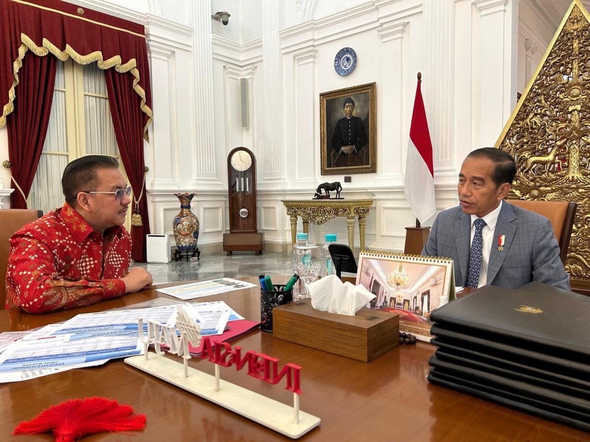 Denny JA Diskusi Empat Mata dengan Jokowi
