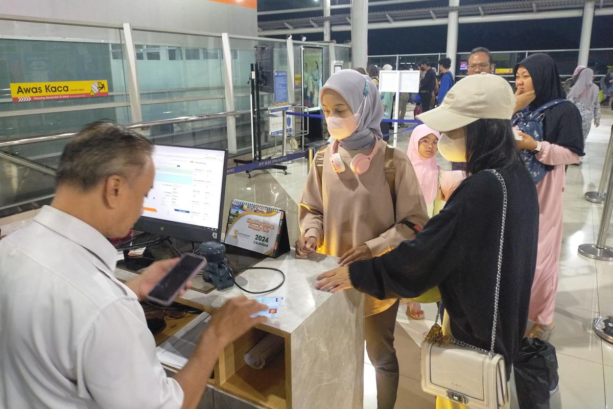 Memudahkan Penumpang, Kereta Tujuan Bandung Bisa Berangkat dari Stasiun Cikarang 