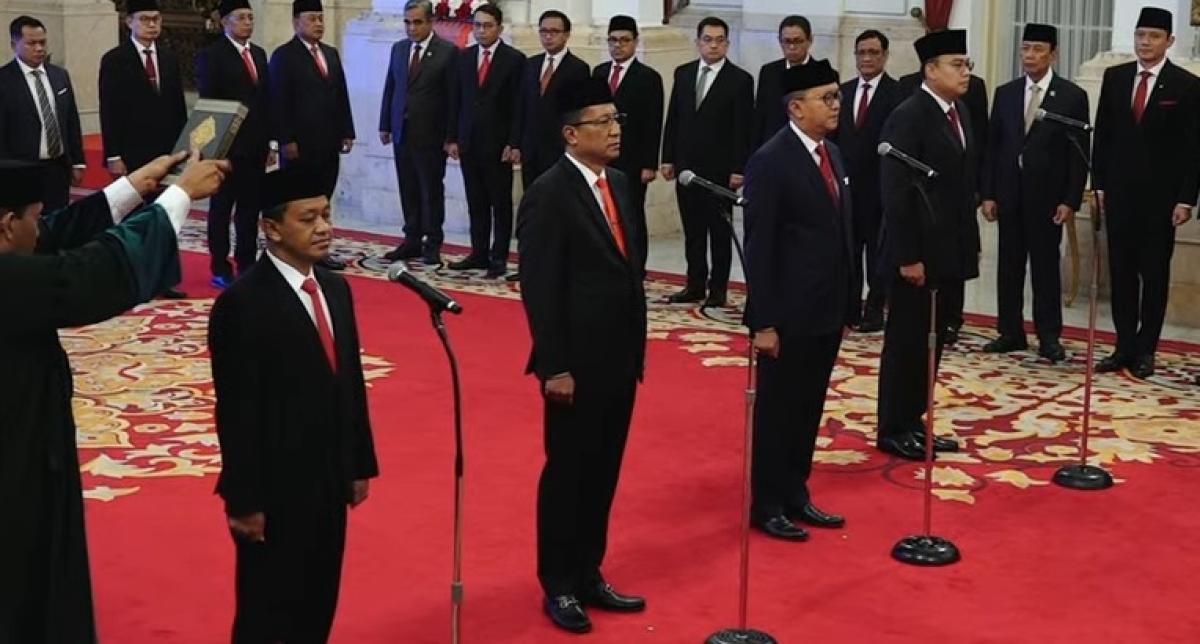 Jokowi Reshuffle Kabinet: Bahlil, Supratman, Rosan, dan Angga Raka Jadi Menteri Baru