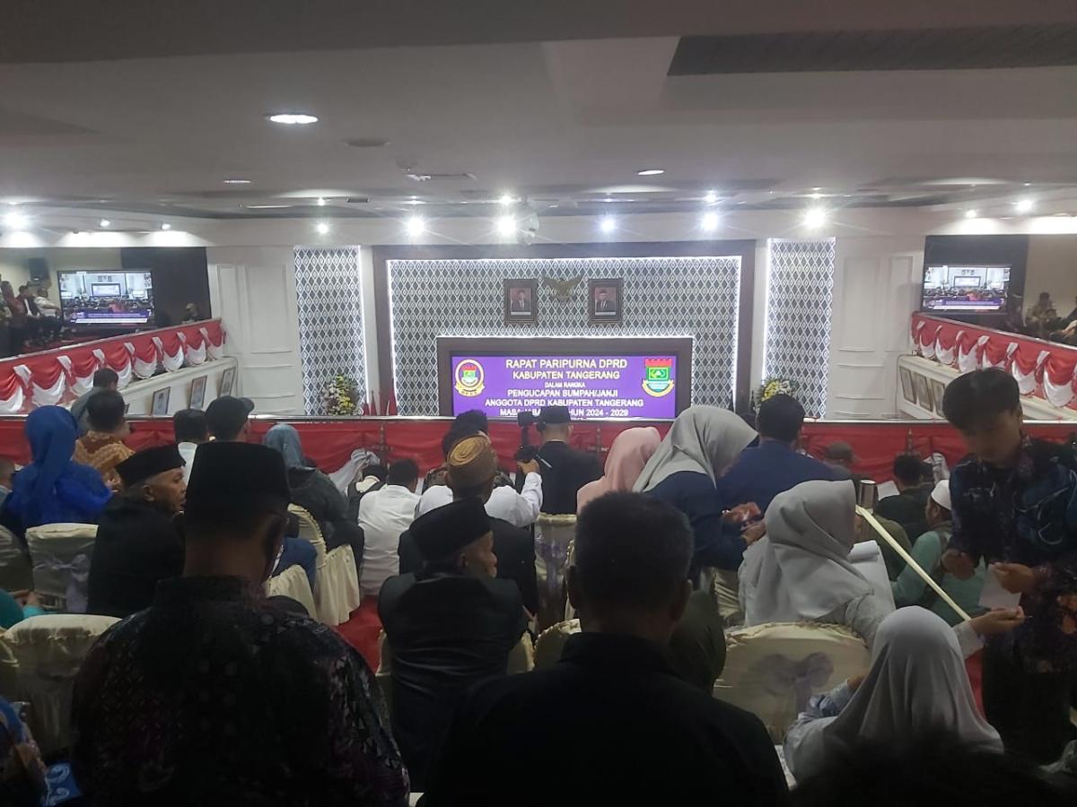 Acara Pelantikan Anggota DPRD Kabupaten Tangerang Diwarnai Sikap Arogan Oknum Staf Setwan