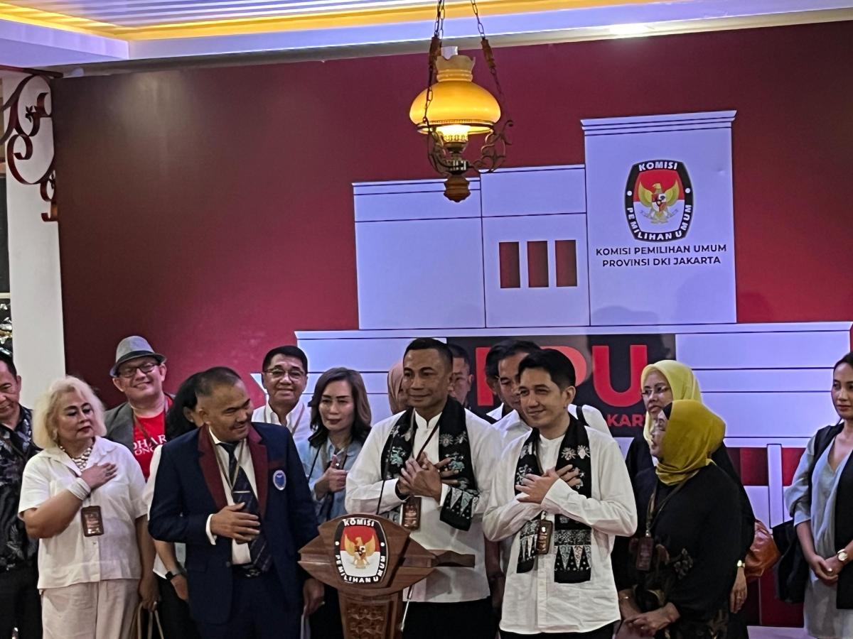 Dharma Pongrekun - Kun Wardana Daftar ke KPU DKI Malam Hari