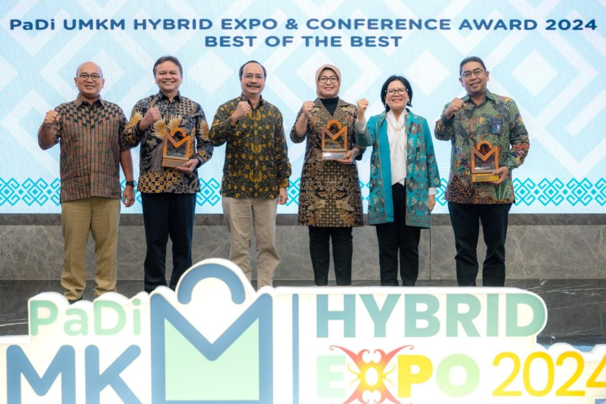 Optimalkan Produk UMKM Nasional dalam Rantai Pasok Bisnis, SIG Raih Lima Penghargaan PaDi Expo & Conference Award 2024