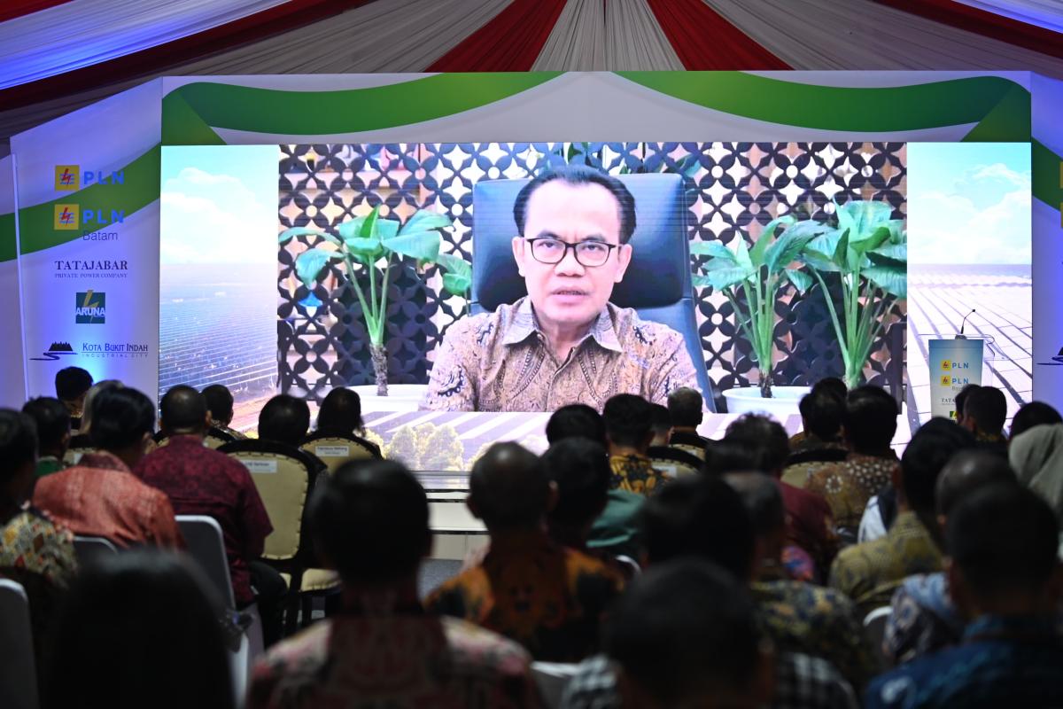 Diapresiasi, Kolaborasi Pembangunan PLTS Aruna di Purwakarta Pasok Kawasan Industri Hijau