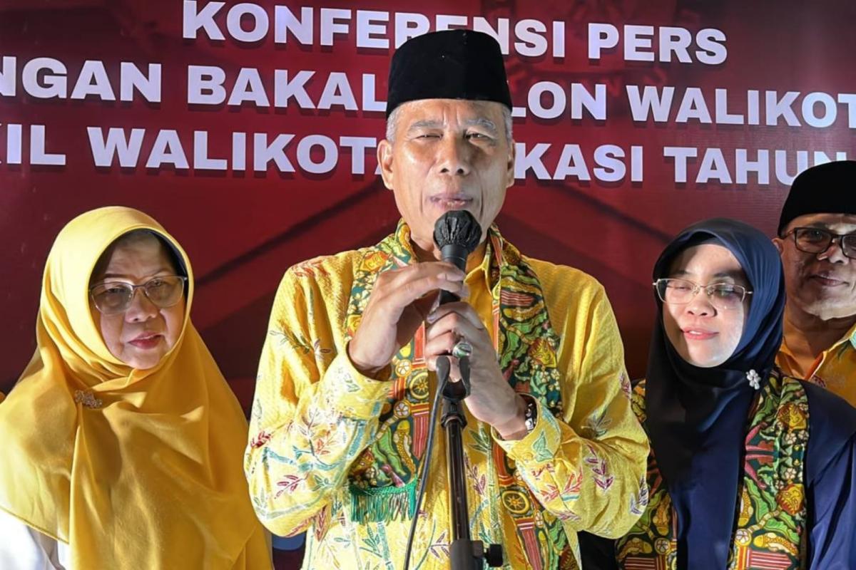 Uu Saeful Mikdar dan Nurul Sumarheni Resmi Mendaftar Pilwalkot Kota Bekasi