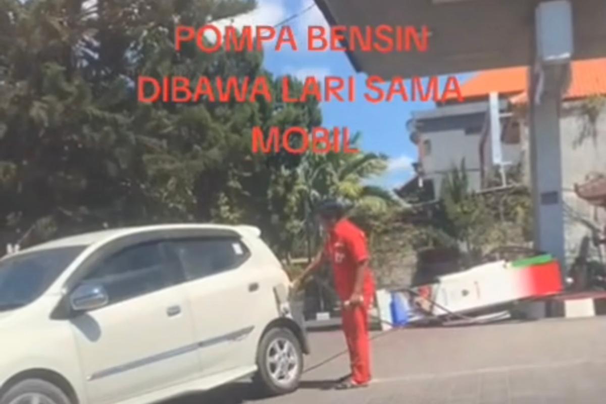 Viral Pompa Bensin Rubuh Akibat Tertarik Mobil, Warganet Himbau Pengendara untuk Fokus