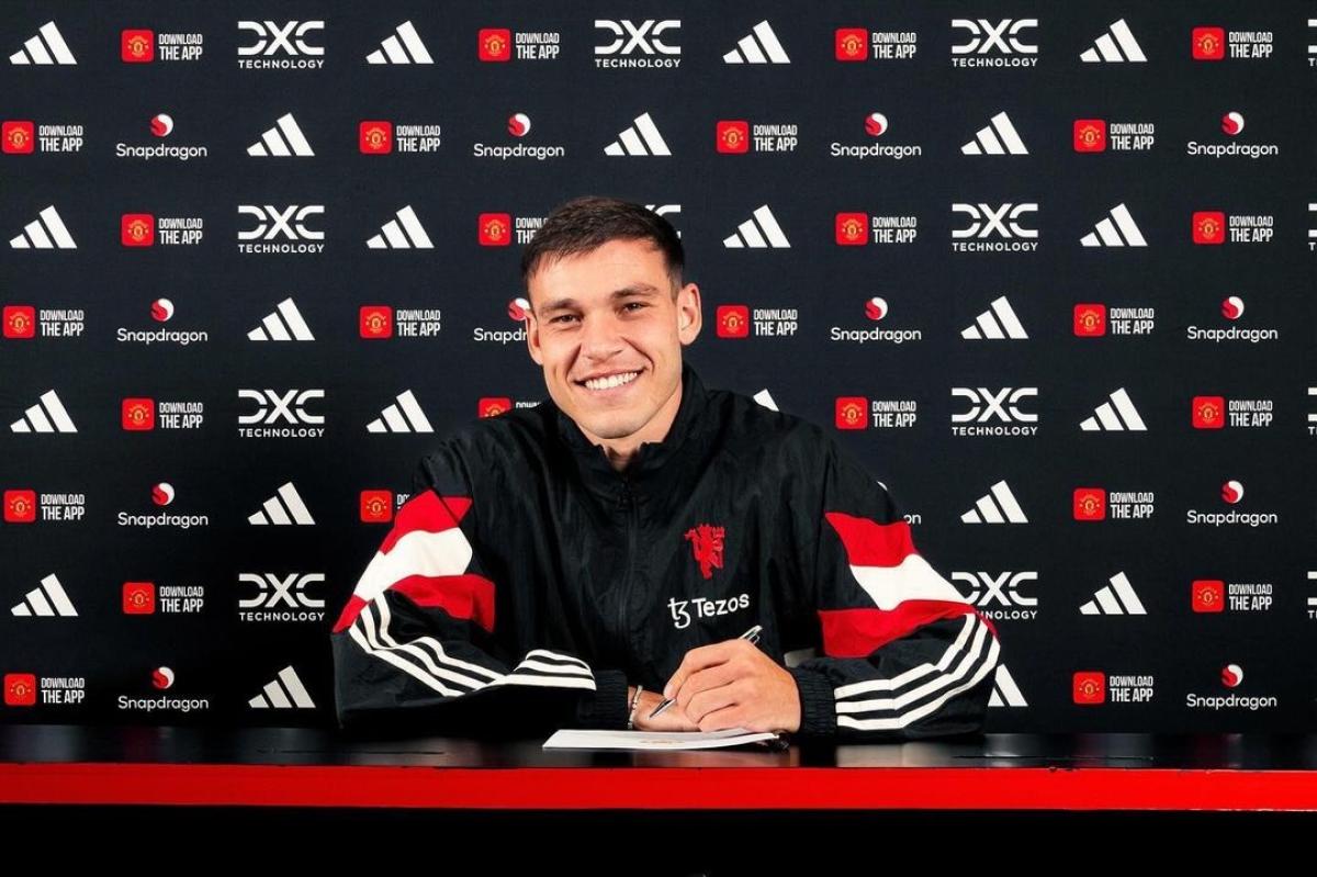 Manchester United Tuntaskan Transfer Manuel Ugarte dari PSG