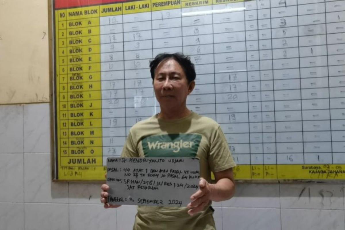 Dosen Bergelar Doktor di Surabaya Aniaya Istri Pakai Pipa Disaksikan Kedua Anaknya
