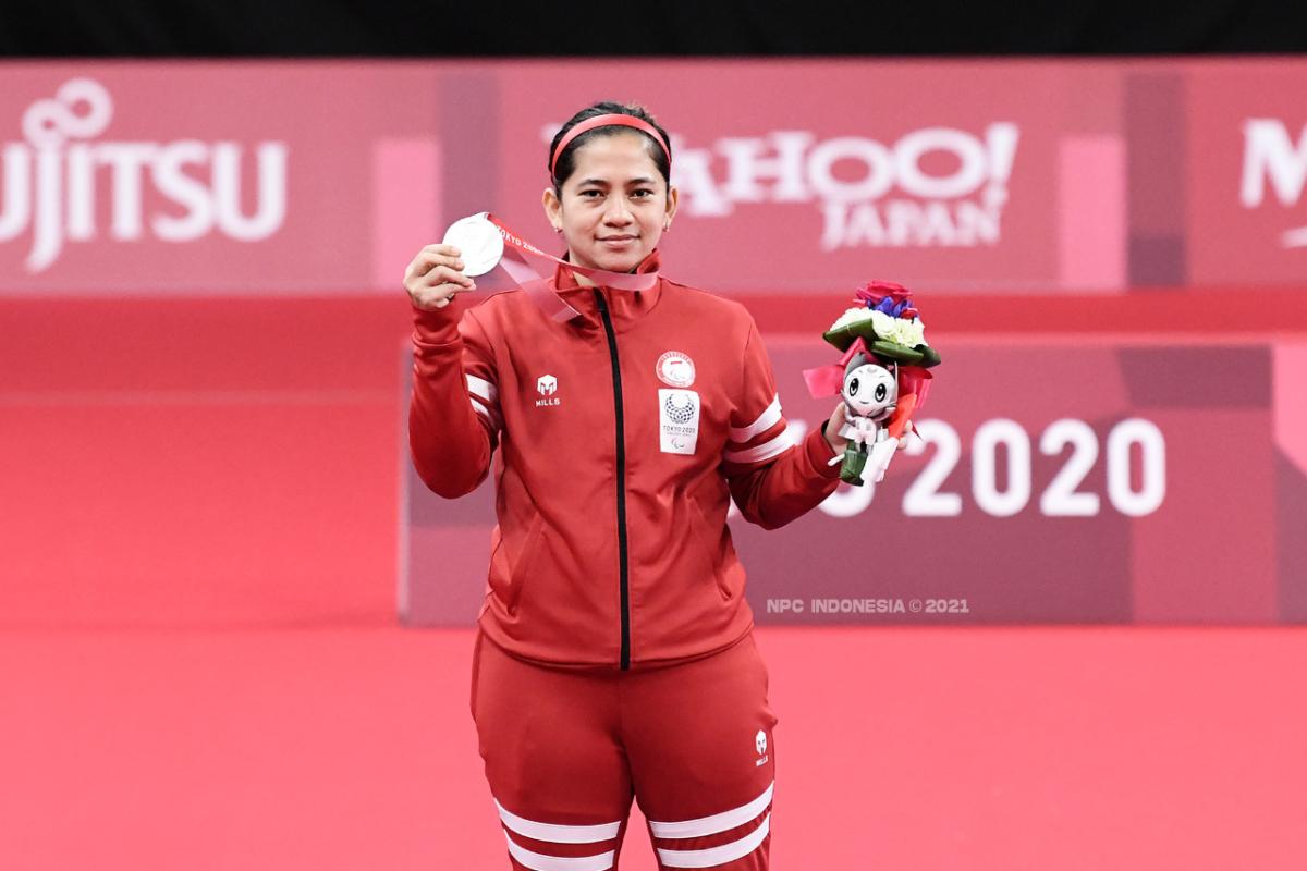 Leani Ratri Oktila Raih Emas di Paralimpiade 2024: Kebanggaan Indonesia!