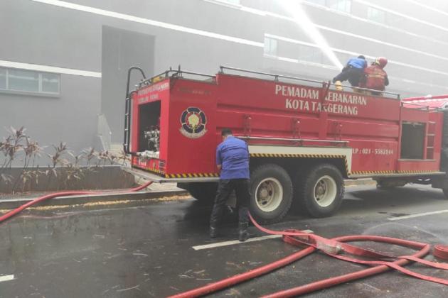 Pabrik OPPO di Tangerang Terbakar, Petugas Akui Ada Kendala saat Pemadaman