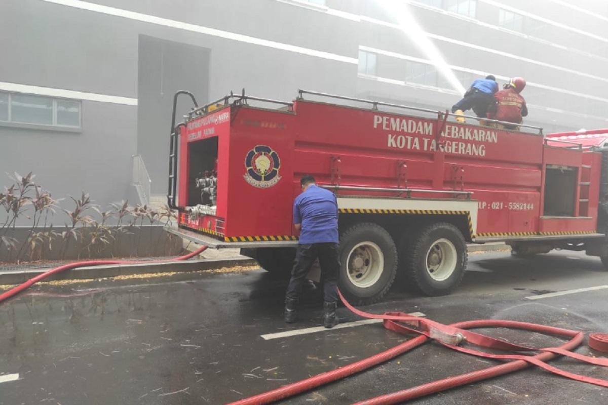 Pabrik OPPO di Tangerang Terbakar, Petugas Akui Ada Kendala saat Pemadaman
