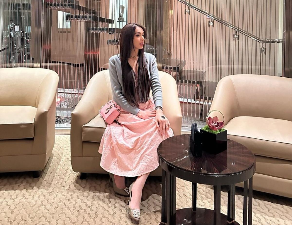 Melihat Pesona Angel Karamoy yang Berhasil Curi Perhatian Saat Liburan ke Dubai