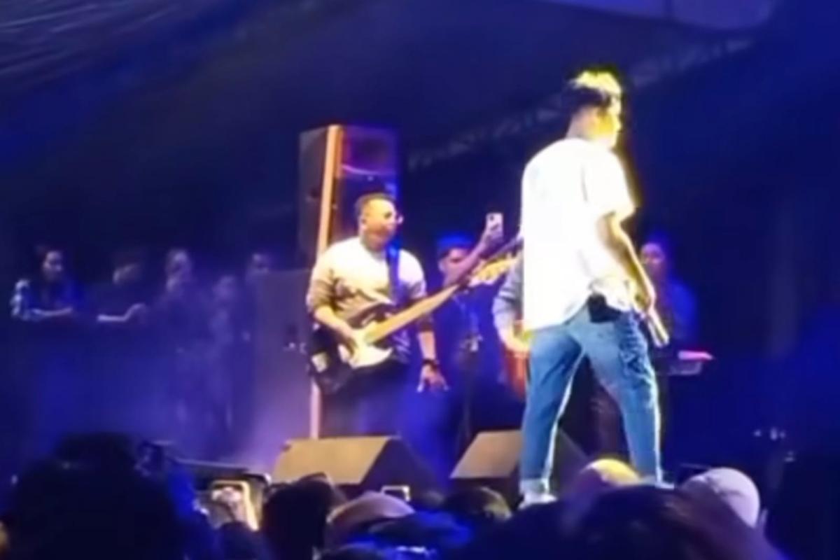 Pedangdut Gilga Sahid Viral di Medsos Usai Banting Mic saat Konser di Cirebon