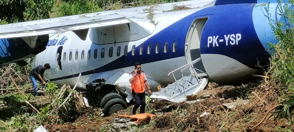 Pesawat Trigana Air Tergelincir di Bandara Kepulauan Yapen: 48 Penumpang Selamat, Investigasi Dimulai