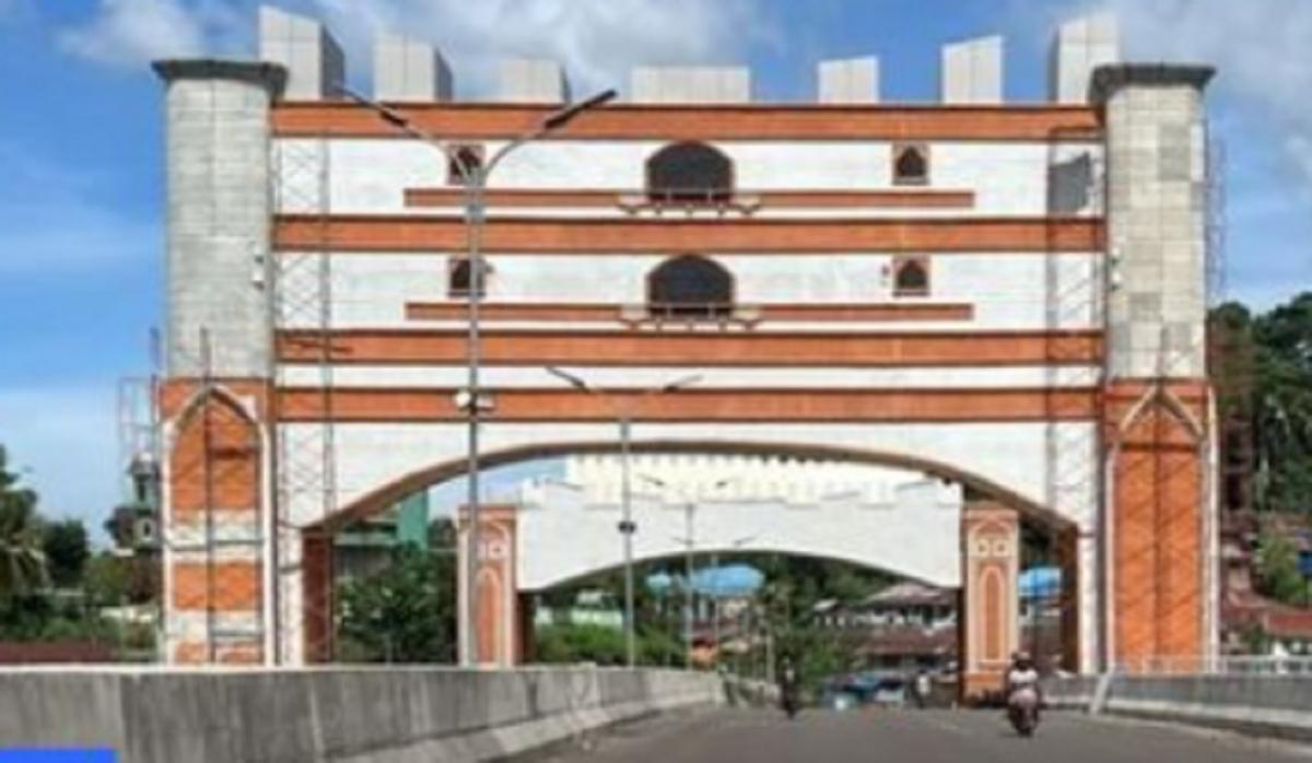 Mubazir! Proyek Rp32 Miliar, Gerbang Kendari-Toronipa Sudah Rusak, Ternyata Isinya Kayak Kandang Ayam