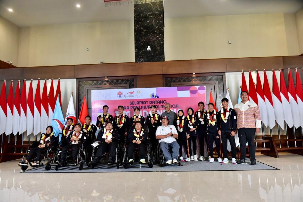 Sambut Kedatangan Kontingen Paralimpiade Indonesia, Menpora Dito: Terima Kasih Telah Mengukir Sejarah