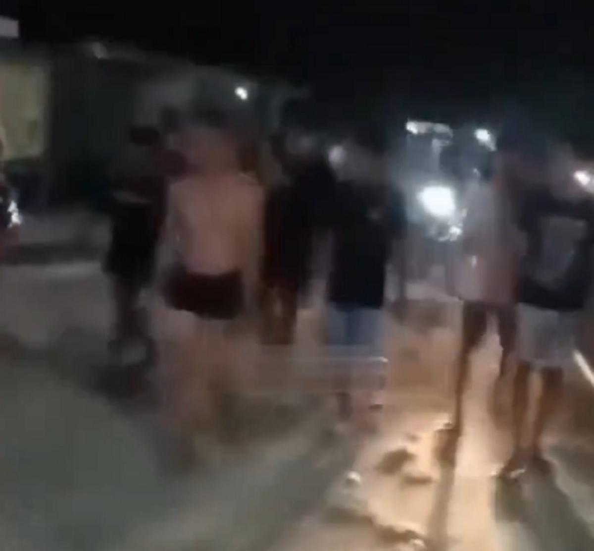 Viral! Oknum Guru Ngaji Telanjang Dada Hingga Diarak Wagar Gegara Setubuhi Muridnya 7 Kali
