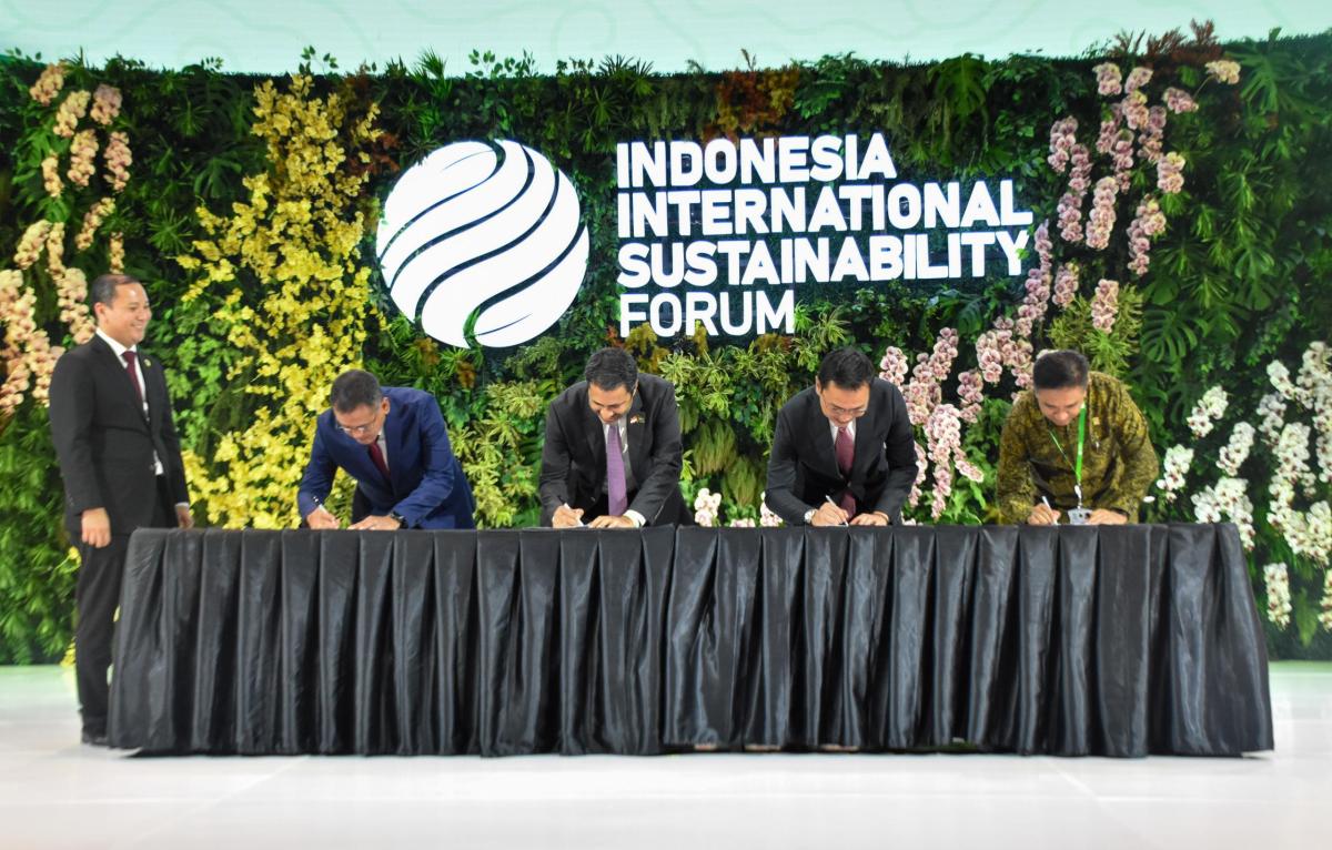 Percepat Pemanfaatan EBT, PLN Gandeng Pupuk Indonesia dan ACWA Power untuk Produksi Hidrogen dan Amonia Hijau