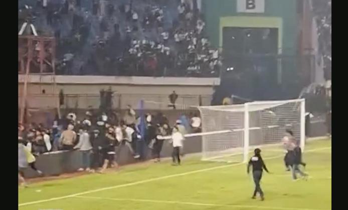 Persib Bandung Minta Maaf dan Mengecam Insiden Pemukulan Steward