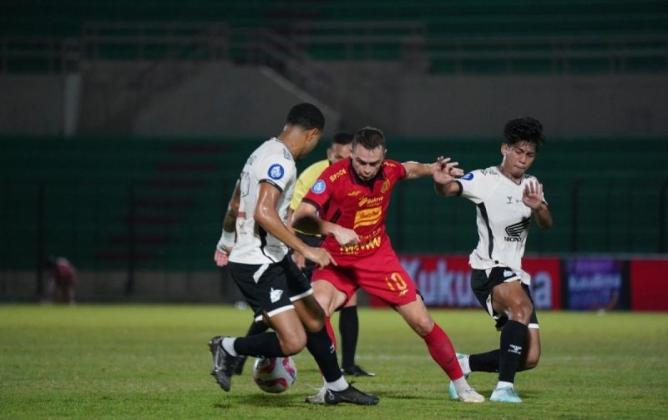 Gol Maciej Gajos Selamatkan Persija dari Kekalahan Lawan PSM Makassar