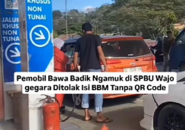 Marah Besar! Pemobil Ngamuk Bawa Badik di SPBU Wajo Gegara Ditolak Isi BBM Pertalite Tanpa QR Code