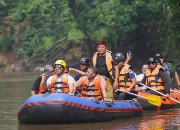 Ridwan Kamil akan Bangun Kawasan Ciliwung dengan Konsep Pentahelix