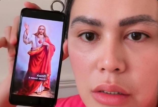 Viral Ratu Entok Diduga Hina Tuhan Yesus: Cukur Rambut Kau, Jangan Menyerupai Perempuan!, Netizen Geram