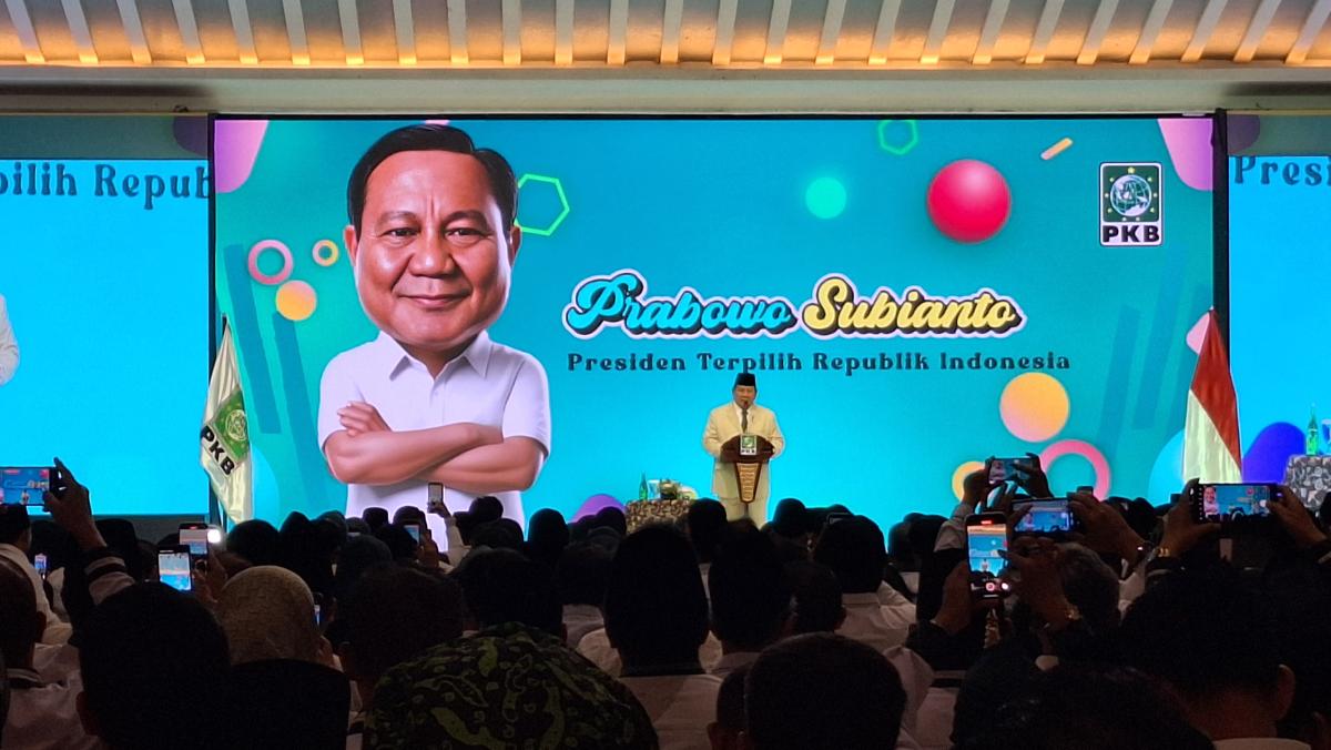 Kelakar Prabowo Gunakan Dasi Hijau di Acara PKB: Kalau Diundang PDIP, Saya Ganti Merah