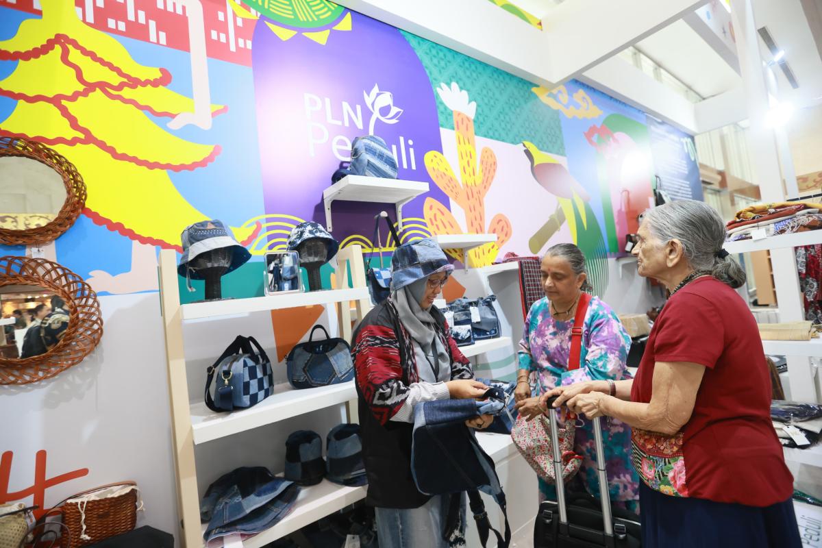 Transaksi Tembus Rp1 Miliar, Booth UMKM PLN Jadi Primadona di Inacraft 2024