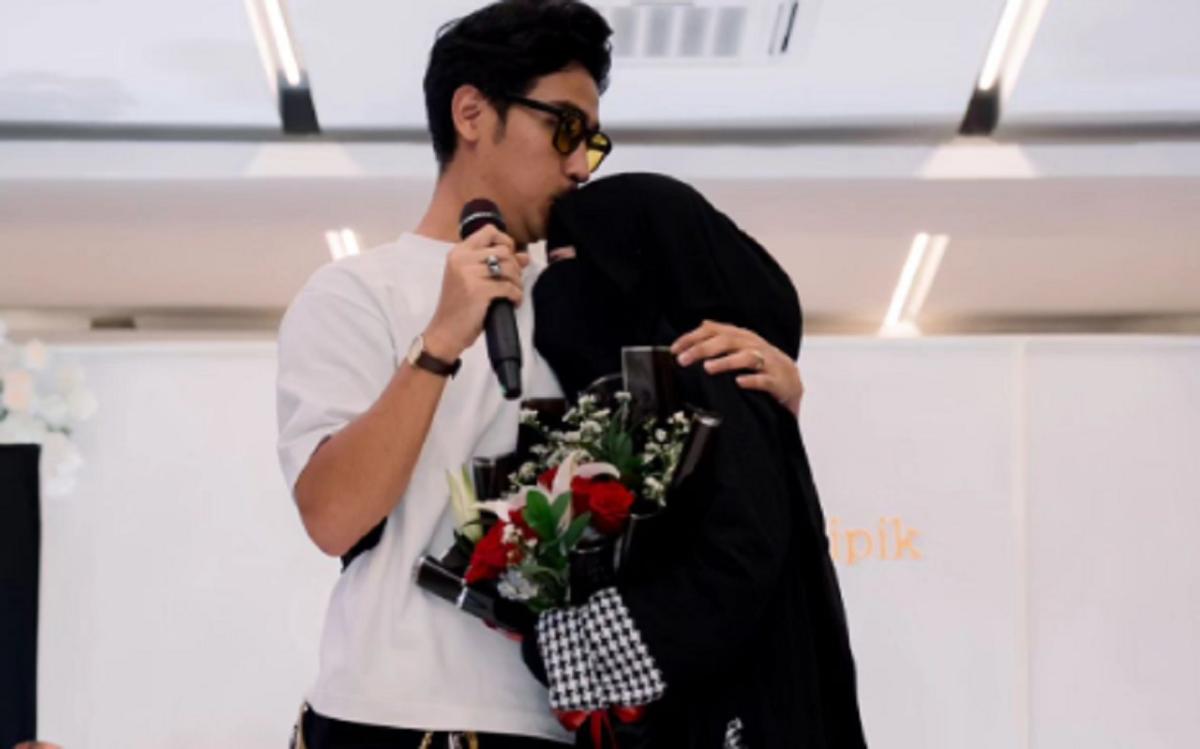  Umi Pipik Beri Pesan Menyentuh untuk Abidzar yang Diterpa Isu Miring 