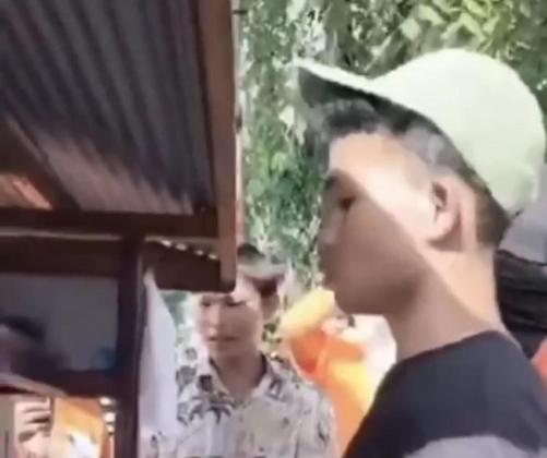 Viral! Tukang Bakso di Makassar Rugi Besar, Tak Dibayar Pendukung Kepala Daerah