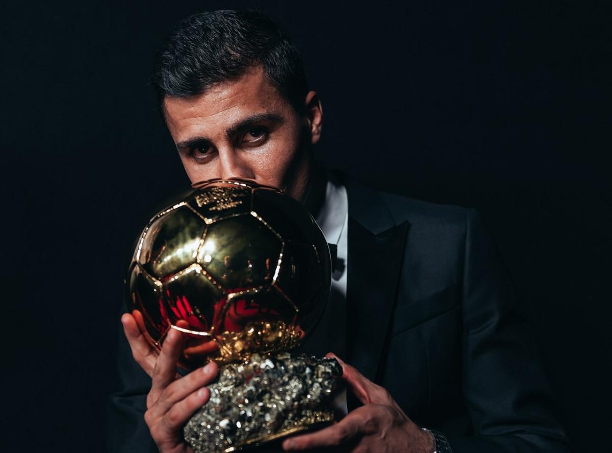  Daftar Lengkap Pemenang Ballon d'Or 2024: Rodri Pecundangi Vinicius Jr dan Jude Bellingham