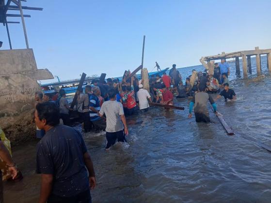 Jembatan Ambruk dengan Rombongan Timses Cabup Maluku Tengah, 6 Orang Tewas Termasuk Anggota DPRD
