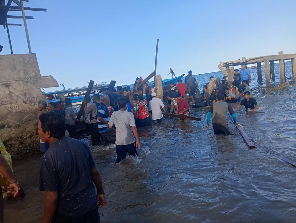 Jembatan Ambruk dengan Rombongan Timses Cabup Maluku Tengah, 6 Orang Tewas Termasuk Anggota DPRD