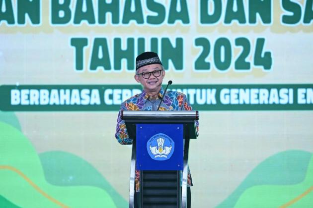 Mendikdasmen Bilang Belum Punya Rencana Hapus Guru Honorer