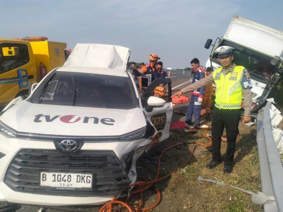 Kecelakaan Mobil TV One di Tol Pemalang, 3 Orang  Tewas