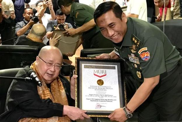 Punya 12 Gelar, Mayjen Budi Pecahkan Rekor MURI sebagai Prajurit TNI AD dengan Gelar Terbanyak