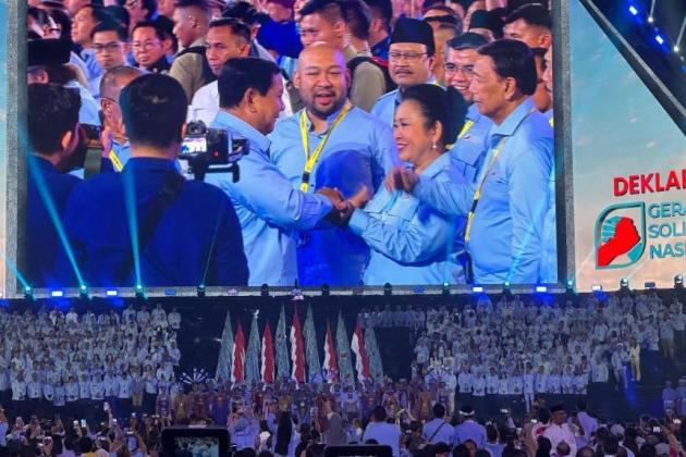 Hadirin Riuh saat Prabowo Sapa Titiek Soeharto dan Putranya di Deklarasi GSN