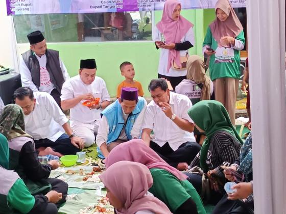 Makan Bareng Warga Pagedangan, Maesyal Rasyid Paparkan Program Peningkatan Peran Posyandu Hingga Pemberian Beasiswa